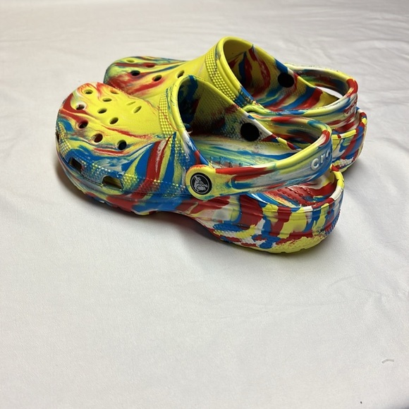 Marbled Crocs - Picture 2 of 6
